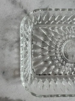 Ravier ancien Duralex — Verre moulé transparent, motif soleil