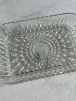Ravier ancien Duralex — Verre moulé transparent, motif soleil