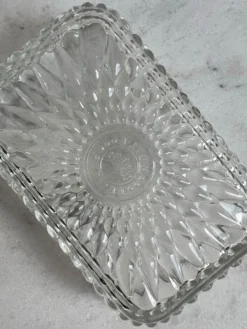 Ravier ancien Duralex — Verre moulé transparent, motif soleil