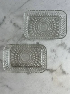Ravier ancien Duralex — Verre moulé transparent, motif soleil