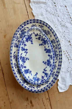 Ravier ancien porcelaine de Dresde bleu blanc – Plat à hors-d'œuvre baroque