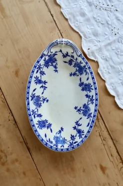 Ravier ancien porcelaine de Dresde bleu blanc – Plat à hors-d'œuvre baroque