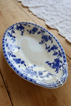Ravier ancien porcelaine de Dresde bleu blanc – Plat à hors-d'œuvre baroque