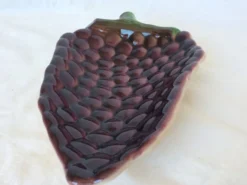 Ravier en forme de grappe de raisin poterie de St clément