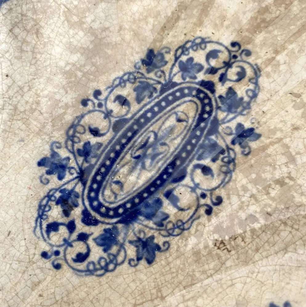 Ravier en terre de fer coquille Jules Vieillard, service "Louis XV"
