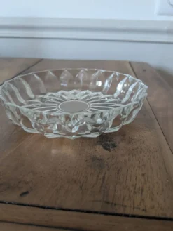 Ravier en verre ciselé
