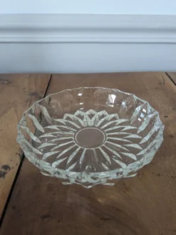 Ravier en verre ciselé