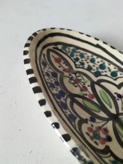Ravier marocain en céramique émaillée style artisanat de Safi
