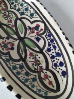 Ravier marocain en céramique émaillée style artisanat de Safi