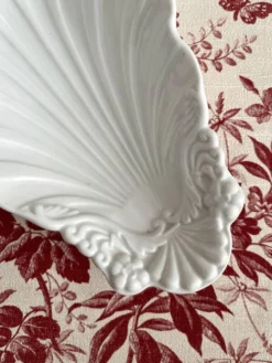 Ravier ramequin coquillage en porcelaine ancienne