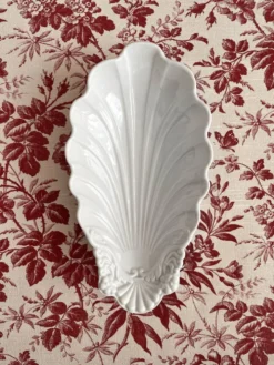 Ravier ramequin coquillage en porcelaine ancienne