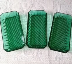 3 raviers Arcoroc en verre moulé vert émeraude vintage