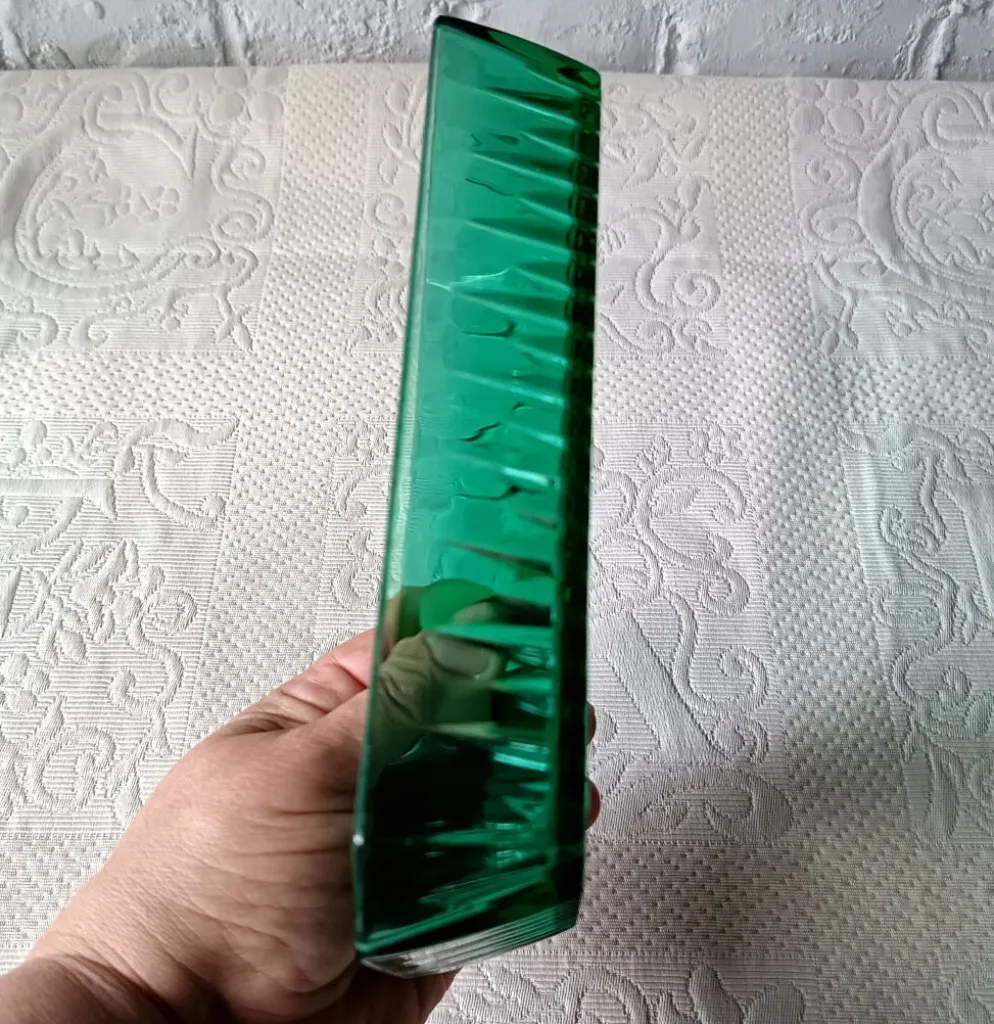 3 raviers Arcoroc en verre moulé vert émeraude vintage