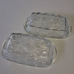 2 raviers/ramequins en verre transparent à oreilles en très bon état