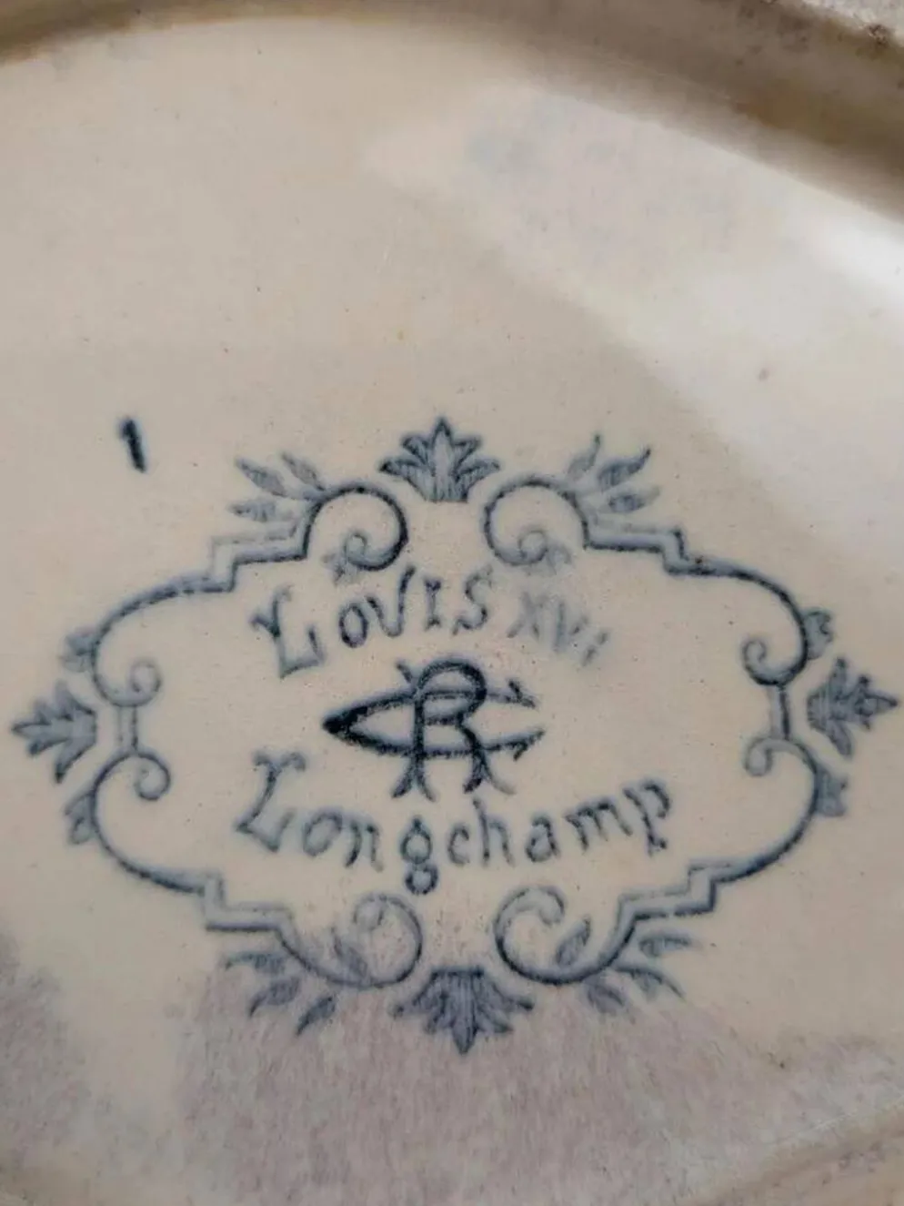 Ravier terre de fer Longchamp modèle Louis Xvi décor bleu ancien