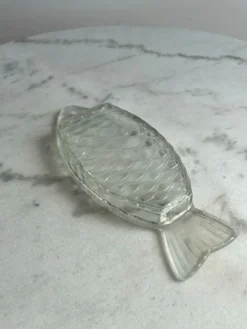 Ravier verre moulé — Forme poisson, écailles en relief