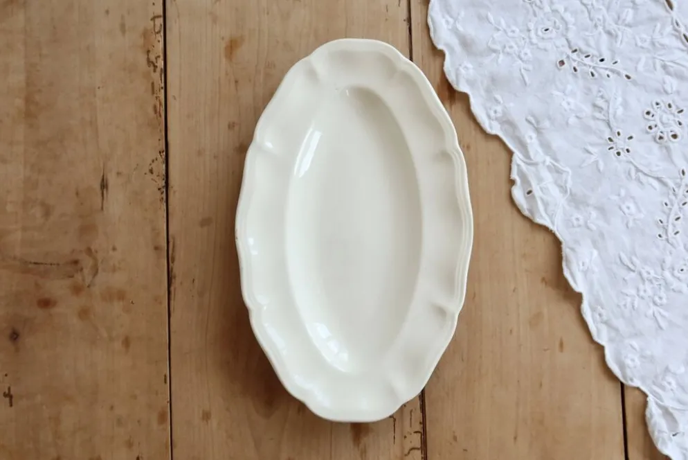 Ravier vintage Sarreguemines faïence ivoire – Marli chantourné