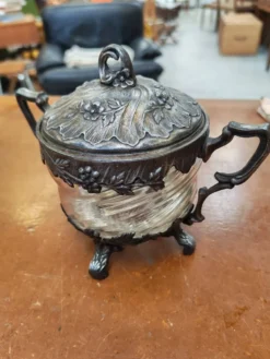 Ravissant sucrier bonbonnière Belle Époque en verre torsadé et métal patiné