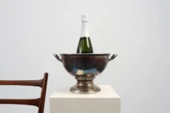 Refroidisseur à champagne en argent massif Art déco avec surface patinée, France années 1920.