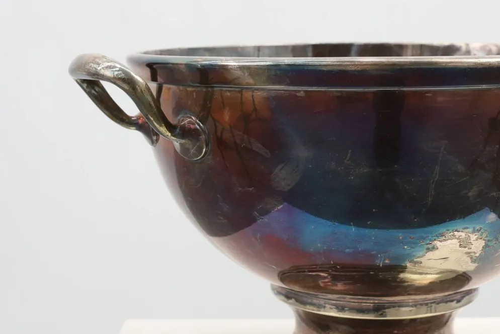 Refroidisseur à champagne en argent massif Art déco avec surface patinée, France années 1920.