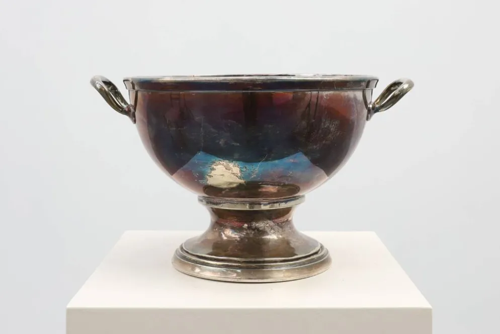 Refroidisseur à champagne en argent massif Art déco avec surface patinée, France années 1920.