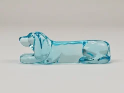 6 repose-couteaux Art déco français en verre bleu clair, années 1930 représentant un teckel ou basset