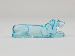 6 repose-couteaux Art déco français en verre bleu clair, années 1930 représentant un teckel ou basset