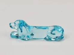 6 repose-couteaux Art déco français en verre bleu clair, années 1930 représentant un teckel ou basset