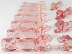 12 Repose-couteaux Chien Teckel Basset Art Déco Français en Verre Rosé, France, Années 1930