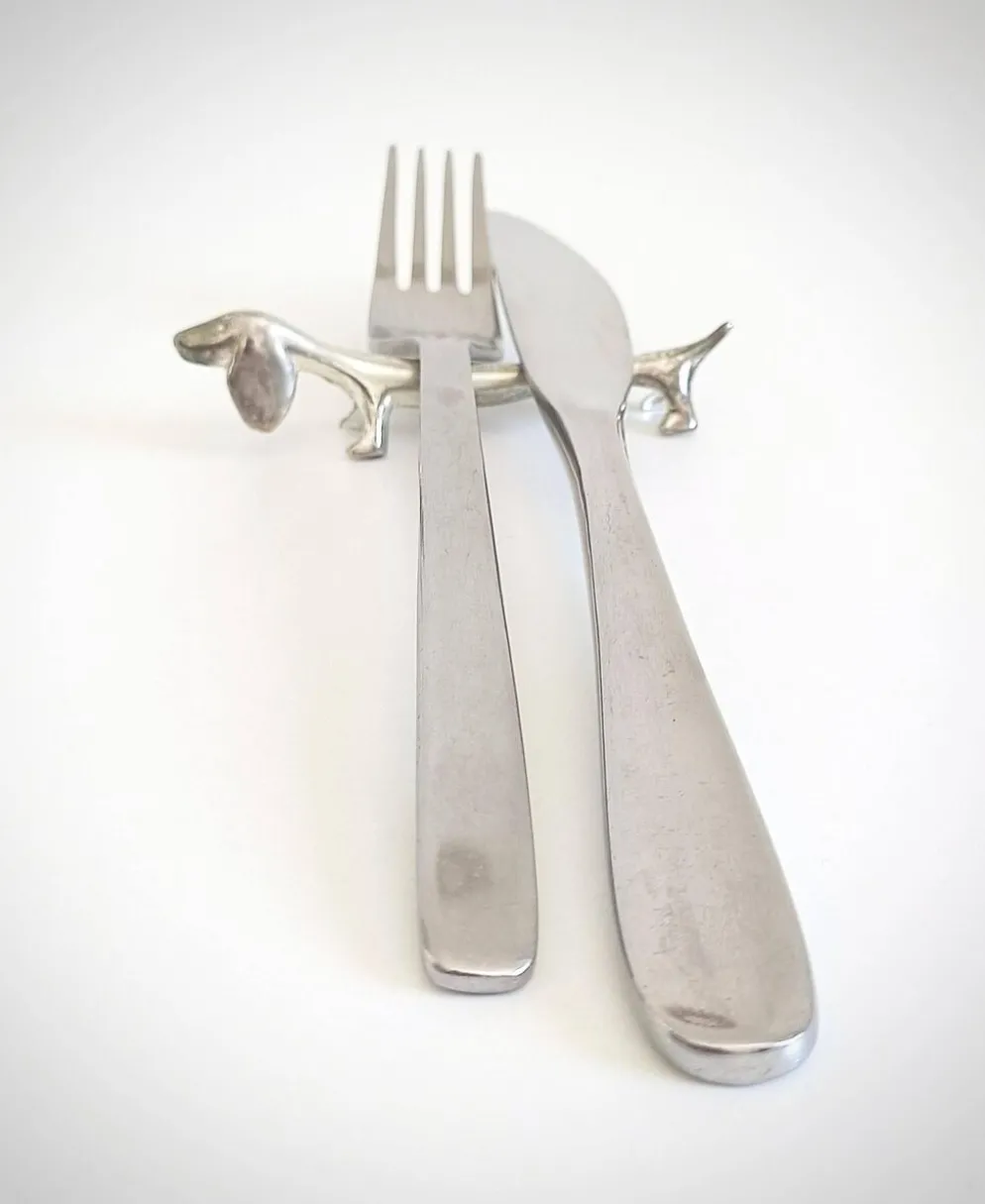 Repose-couteaux vintage, ensemble de six chiens teckels en argent, Italie, 20e siècle
