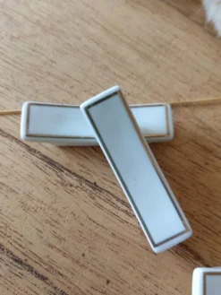 Repose couverts en porcelaine
