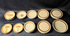 ROBERT PICAULT (1919-2000), lot de plats en céramiques émaillées vintage