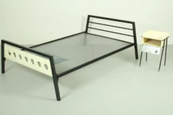 Rob Parry et Emile Truijen Lit, chaise et table de chevet pour la série Dico « Kamer 56 », années 1950