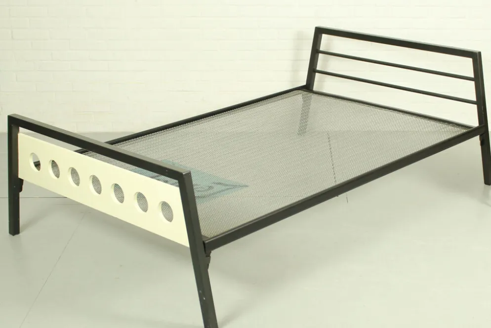 Rob Parry et Emile Truijen Lit, chaise et table de chevet pour la série Dico « Kamer 56 », années 1950
