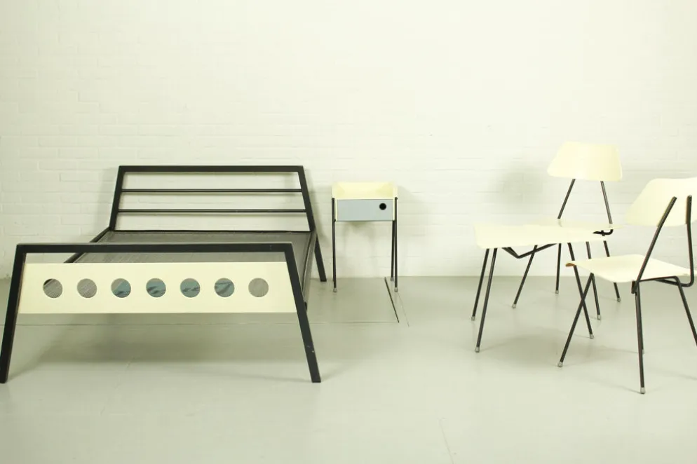 Rob Parry et Emile Truijen Lit, chaise et table de chevet pour la série Dico « Kamer 56 », années 1950