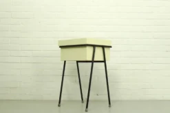 Rob Parry et Emile Truijen Lit, chaise et table de chevet pour la série Dico « Kamer 56 », années 1950