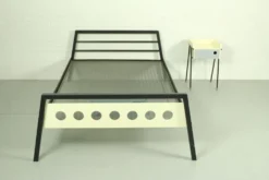 Rob Parry et Emile Truijen Lit, chaise et table de chevet pour la série Dico « Kamer 56 », années 1950
