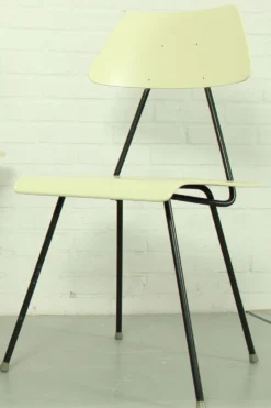 Rob Parry et Emile Truijen Lit, chaise et table de chevet pour la série Dico « Kamer 56 », années 1950