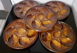 Saint-Clément / Série de 6 assiettes à huîtres