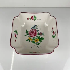 Saladier carré, modèle réverbère par KG Lunéville, motif rose