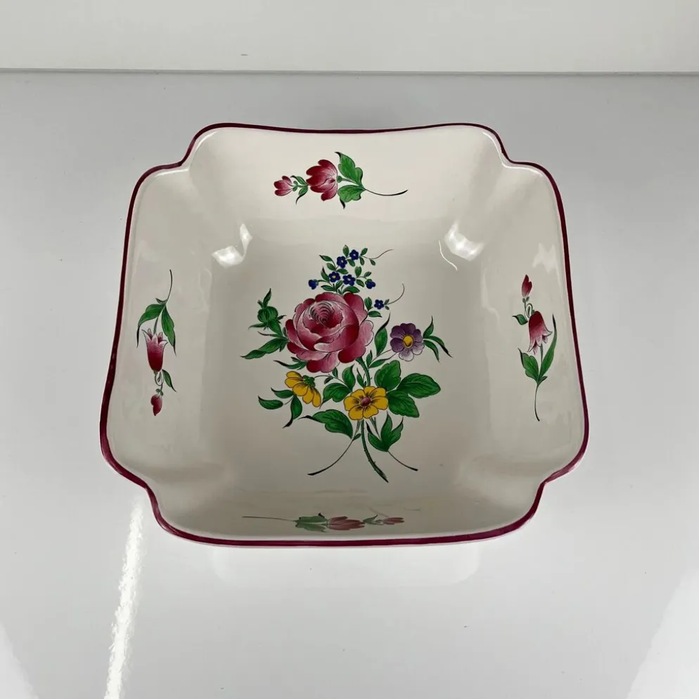 Saladier carré, modèle réverbère par KG Lunéville, motif rose