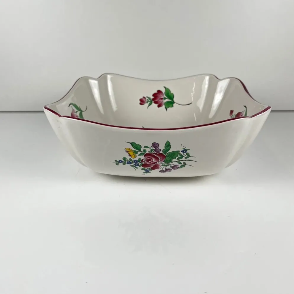 Saladier carré, modèle réverbère par KG Lunéville, motif rose