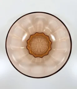 Saladier des années 50 en verre moulé rose poudré
