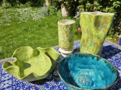 Saladier en céramique fait main bleu oriental