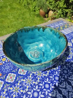 Saladier en céramique fait main bleu oriental