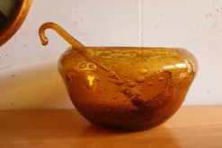 Saladier et louche BIOT verre bullé soufflé ambré vintage