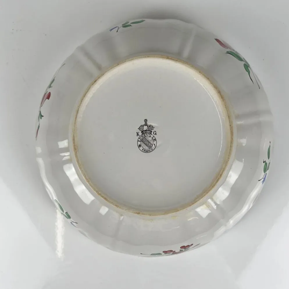 Saladier PM, modèle Réverbère par KG Lunéville, motif rose