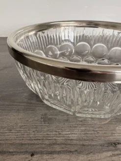 Saladier vintage en cristal moulé et métal argenté