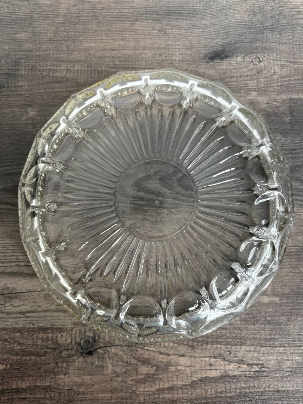 Saladier vintage en cristal moulé et métal argenté