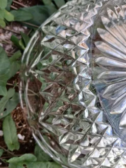 Saladier vintage en verre taillé